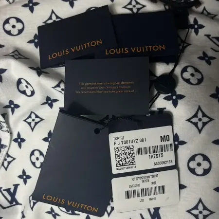 Louis Vuitton Exclusive Chain Inkjet Monogram T-Shirt Louis Vuitton Exclusive Chain Inkjet Monogram T-Shirt