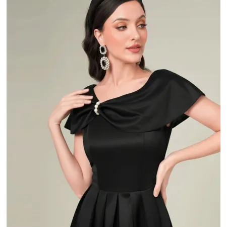 SHEIN Modely Asymmetrical Neck Fold Pleated Dress
